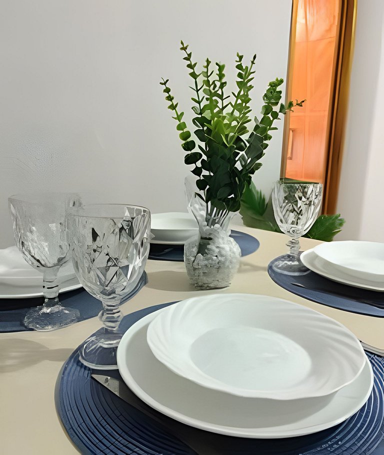 Belíssimo Apê, a 5 min da Praia, até 4 pessoas.