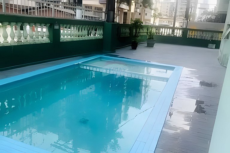 Belíssimo Apê, a 5 min da Praia, até 4 pessoas.