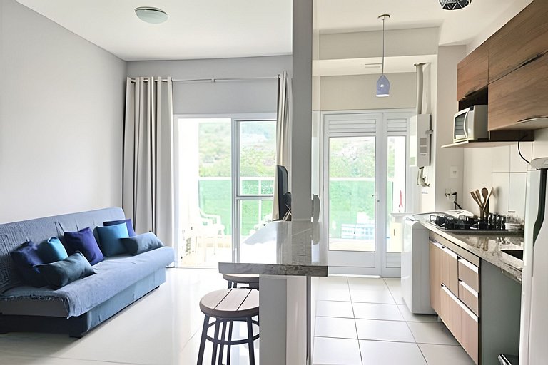 Charmoso com varanda / Ar condicionado / 1 Vaga