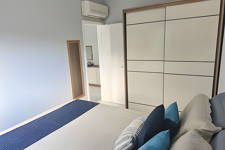 Charmoso com varanda / Ar condicionado / 1 Vaga