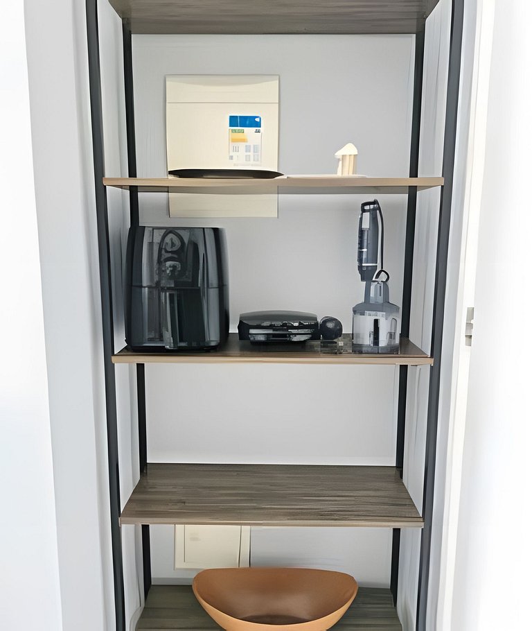 Charmoso com varanda / Ar condicionado / 1 Vaga