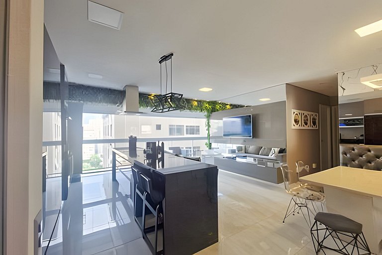 Conforto na Praia Gonzaga /Estacionamento /Piscina