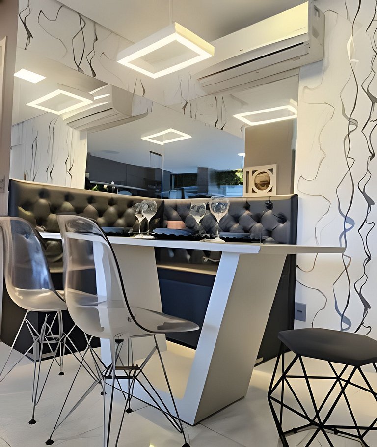 Conforto na Praia Gonzaga /Estacionamento /Piscina