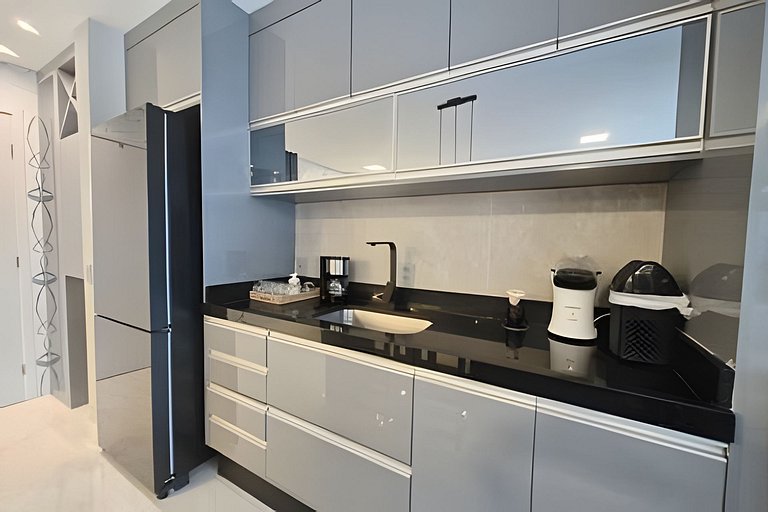 Conforto na Praia Gonzaga /Estacionamento /Piscina