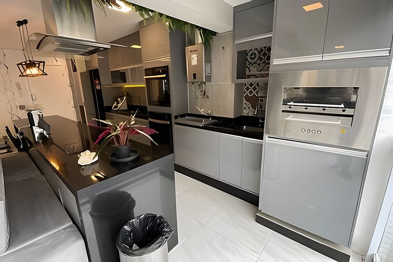 Conforto na Praia Gonzaga /Estacionamento /Piscina