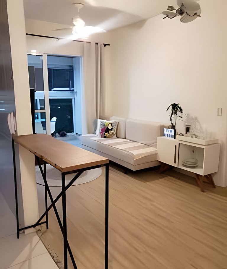 A 100 metros da praia com vista linda!