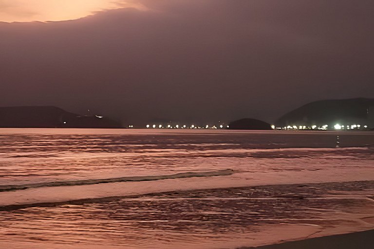 A 100 metros da praia com vista linda!