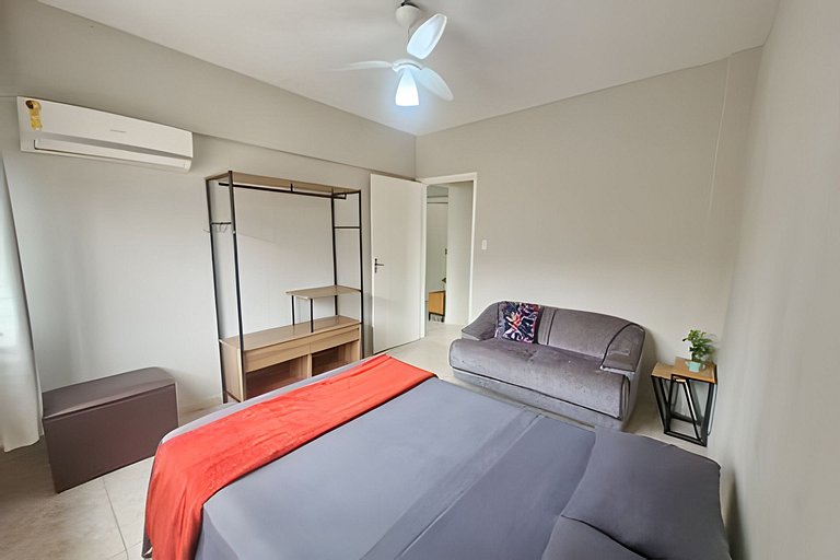 Pé na Areia - Avenida da praia, c/ estacionamento