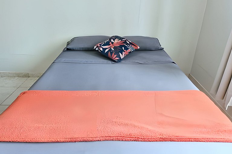 Pé na Areia - Avenida da praia, c/ estacionamento