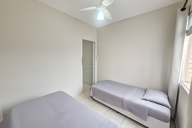 Pé na Areia - Avenida da praia, c/ estacionamento