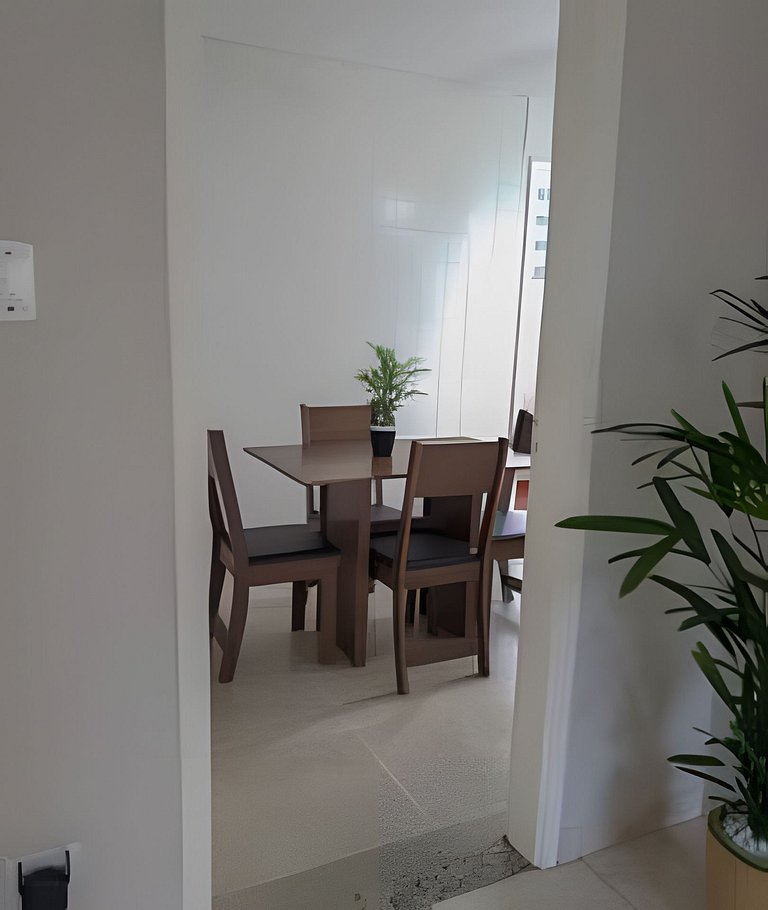 Pé na Areia - Avenida da praia, c/ estacionamento