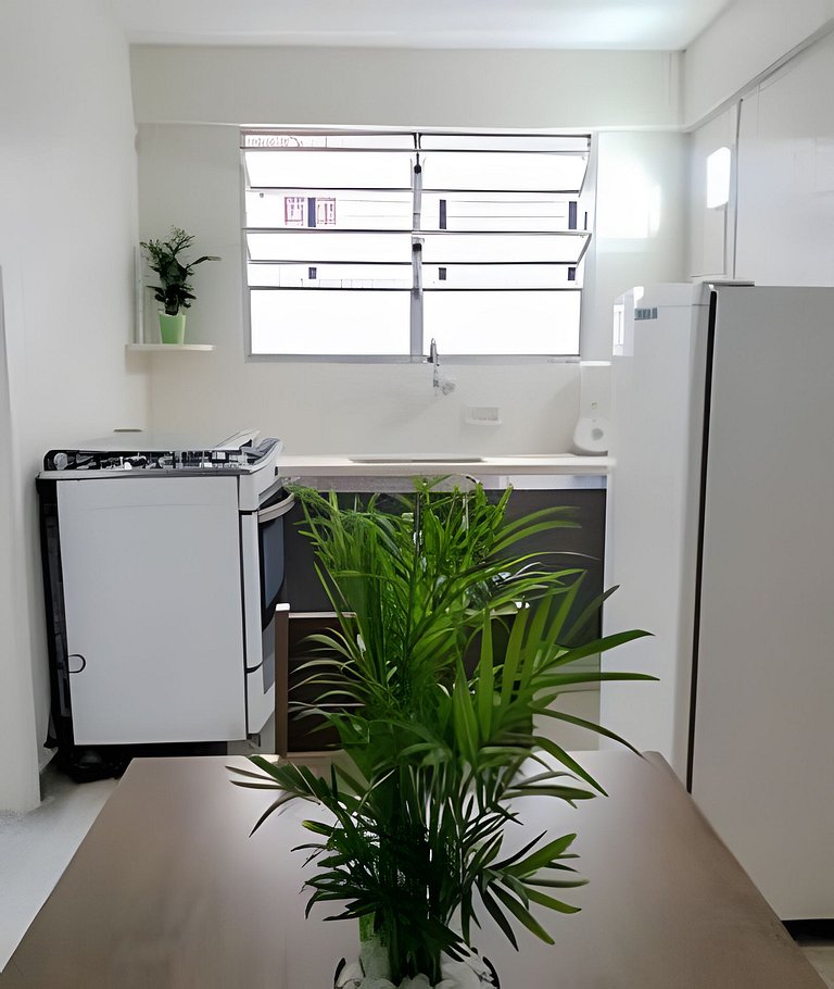 Pé na Areia - Avenida da praia, c/ estacionamento