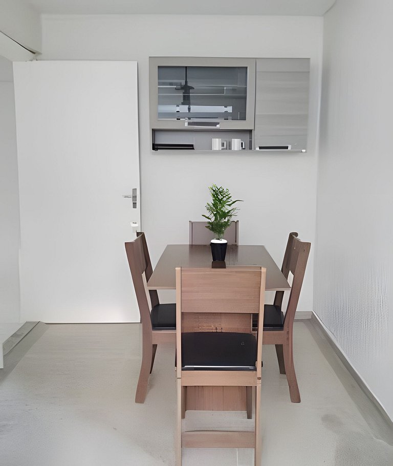 Pé na Areia - Avenida da praia, c/ estacionamento