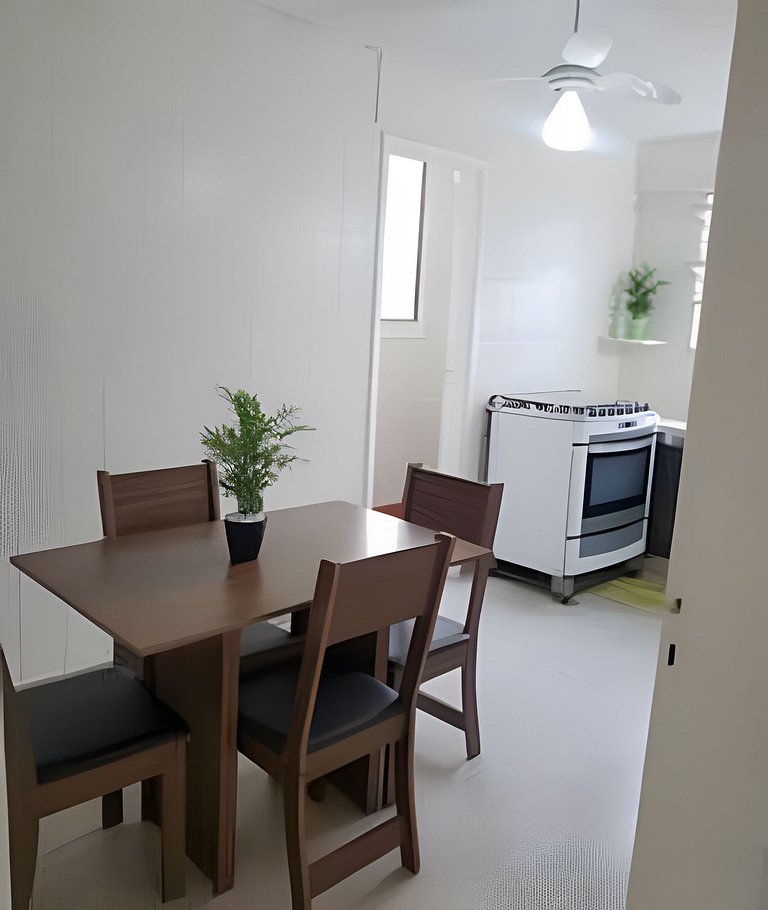 Pé na Areia - Avenida da praia, c/ estacionamento