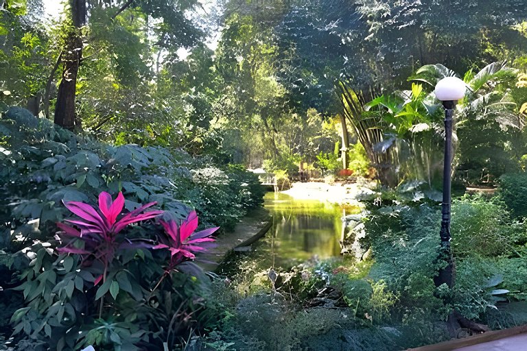 Pé na Areia - Avenida da praia, c/ estacionamento