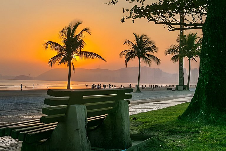 Pé na Areia - Avenida da praia, c/ estacionamento