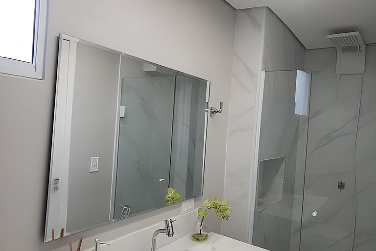 Lindo e Moderno na praia do Gonzaga c/ar