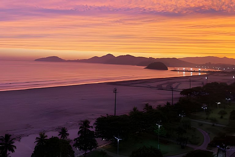 Lindo e Moderno na praia do Gonzaga c/ar
