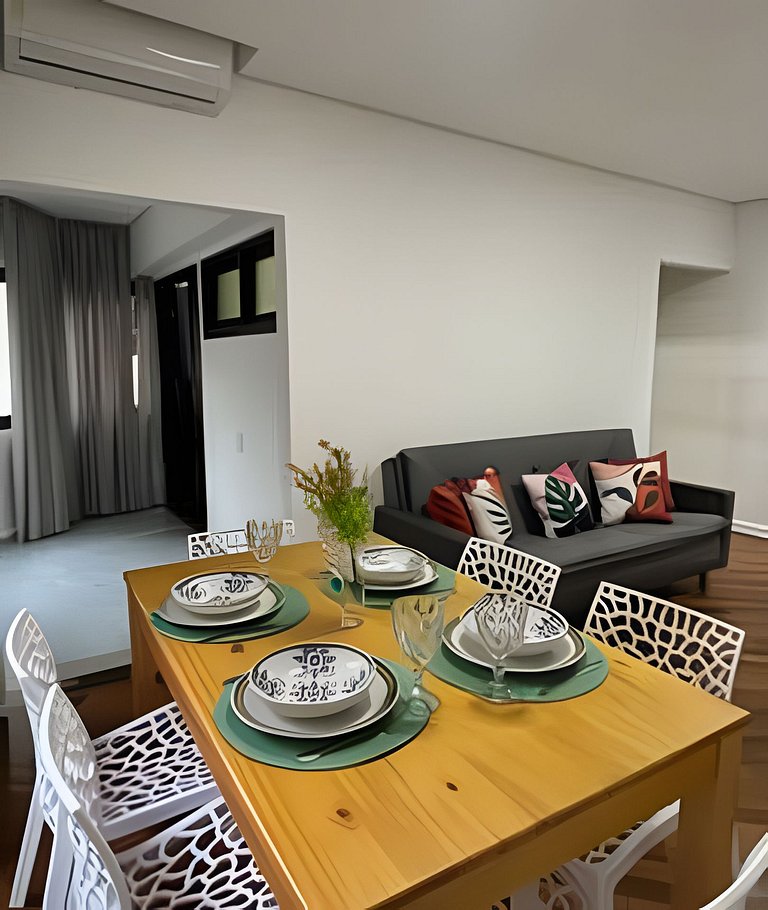 Perto da Praia com ar e estacionamento