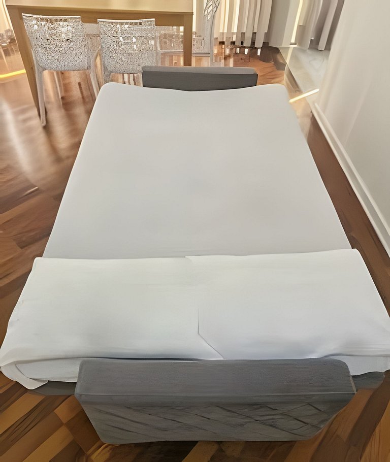 Perto da Praia com ar e estacionamento