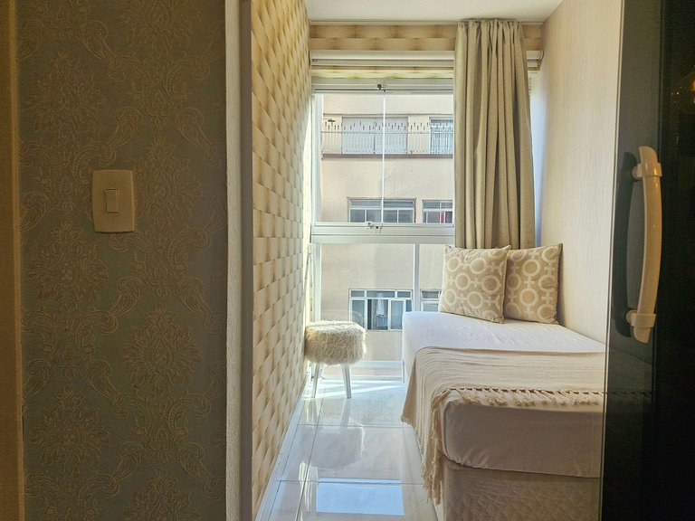 Conforto na Praia Gonzaga /Estacionamento /Piscina